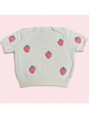 Luna Ivy Strawberry Cropped Sweater